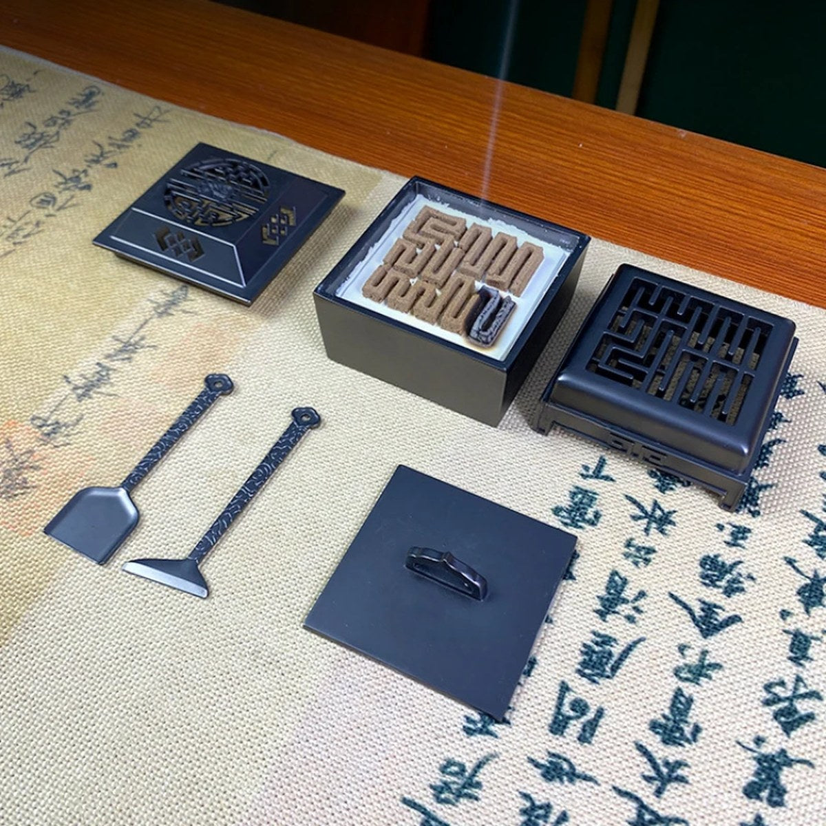 Seal incense molds and tools